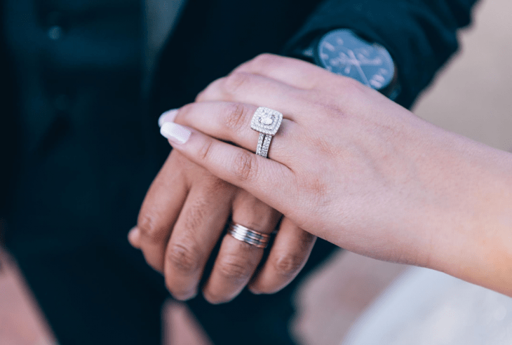 The style of the engagement ring