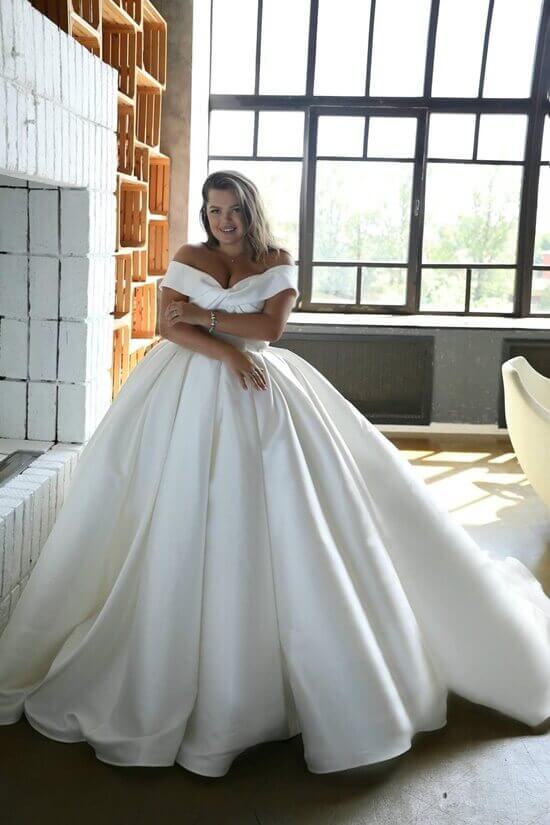 Plus Size Satin Wedding Dress Seiliny
