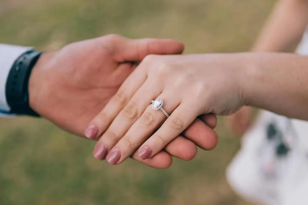 How to Choose the Perfect Engagement Ring